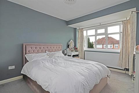 15 Hitchings Way, Reigate, RH2 8EN