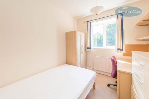 283 Heavygate Road, Sheffield, S10 1QA