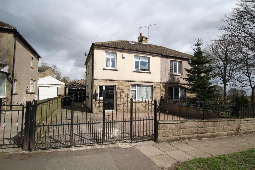 Acre Avenue, Eccleshill, Bradford 3 bed semidetached house £165,000