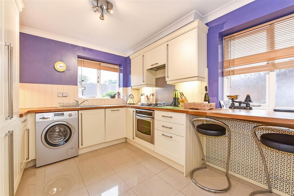 Kitchen.JPG