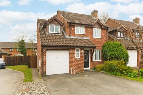 24 Old School Close, Caversfield, Bicester, OX27 8TW