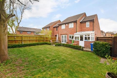 24 Old School Close, Caversfield, Bicester, OX27 8TW