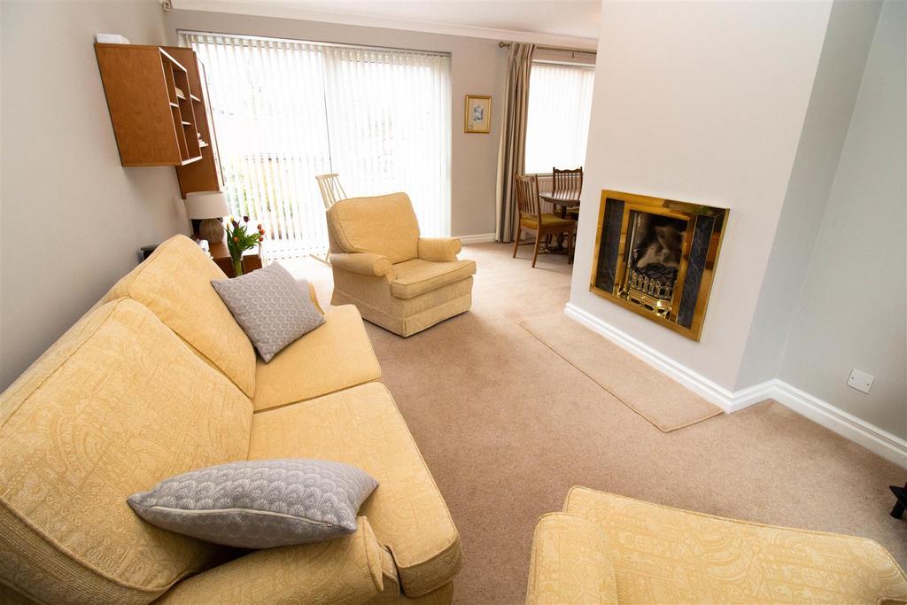 Oval Park View, Gateshead 3 bed detached house £195,000