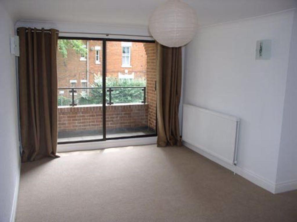 William Nichols Court, Peterborough PE1 4DW 2 bed flat £725 pcm (£167 pw)