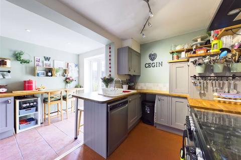 131 Longford Lane, Gloucester, GL2 9HD
