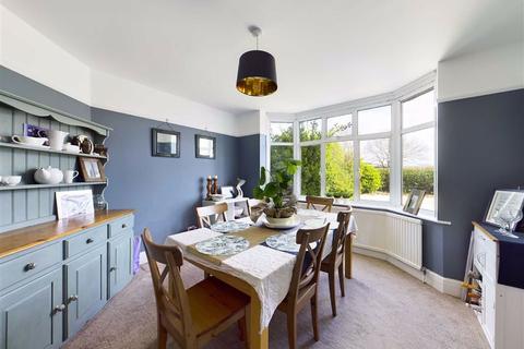 131 Longford Lane, Gloucester, GL2 9HD