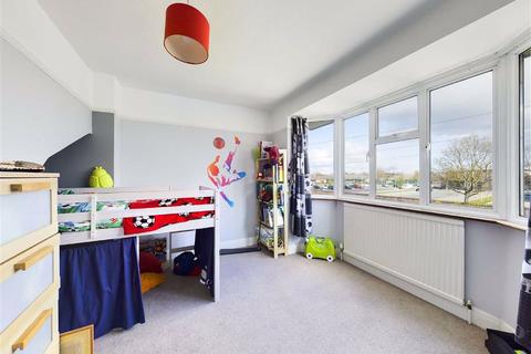 131 Longford Lane, Gloucester, GL2 9HD