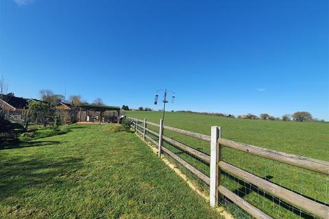 15 Charlottes, Washbrook, Ipswich, IP8 3HZ