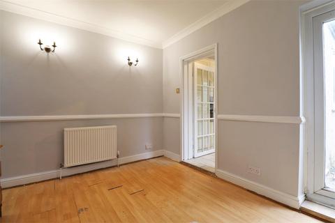 6 Lyndon Road, Belvedere, DA17 5AU