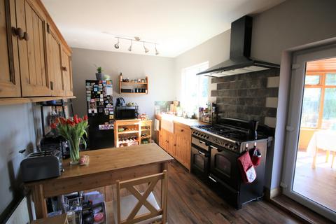15 Brookfield Road, Thornton-cleveleys, FY5 4DR