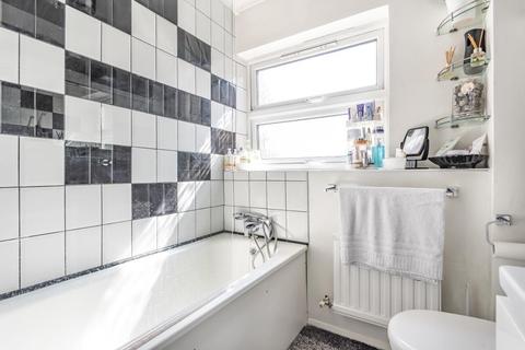 19 Runfurrow, Haddenham, Aylesbury, HP17 8JH