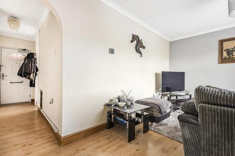 19 Runfurrow, Haddenham, Aylesbury, HP17 8JH