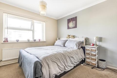 19 Runfurrow, Haddenham, Aylesbury, HP17 8JH