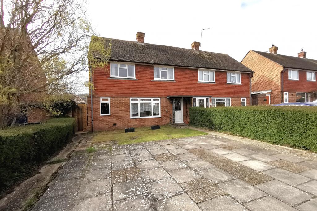 Southfield, Polegate, East Sussex, BN26 3 bed semidetached house £