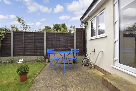 103 Gordon Road, Ilford, IG1 1TA