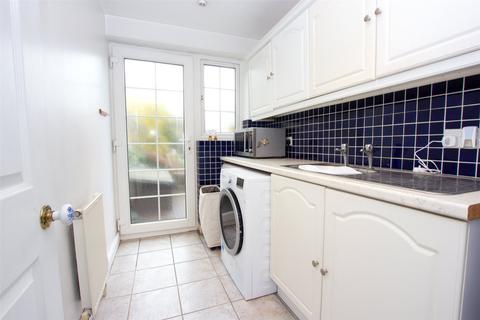 32 Broadway Close, Witney, OX28 5GG