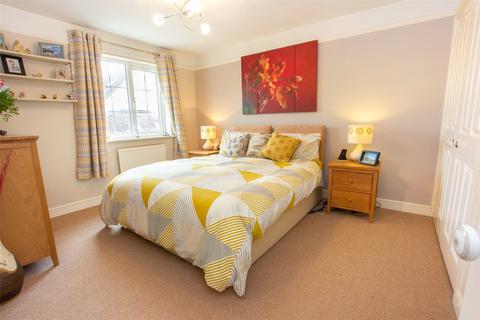 32 Broadway Close, Witney, OX28 5GG