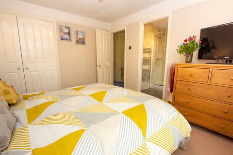 32 Broadway Close, Witney, OX28 5GG