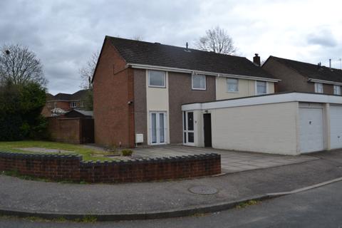 104 Gilbert Road, Lichfield, WS13 6AX