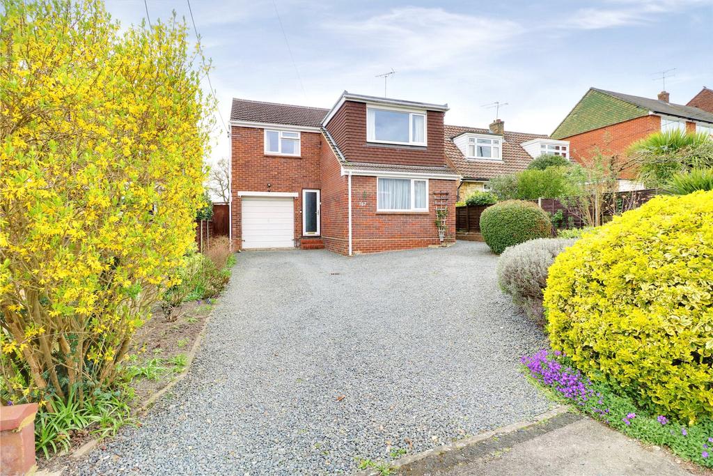 College Road, College Town, Sandhurst, Berkshire, GU47 4 bed detached house £525,000