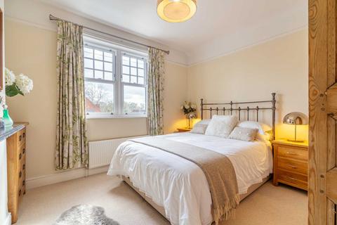 71 Blenheim Road, Caversham, Reading, RG4 7RP