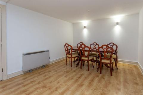 56/5 Timber Bush, Edinburgh, EH6 6QH