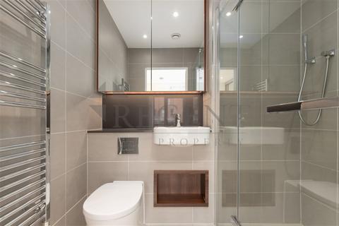 5 Pipit Drive, London, SW15 3AP