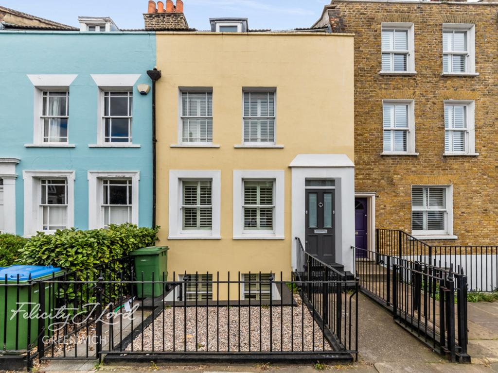 Greenwich South Street, Greenwich, London, SE10 8NT 3 bed terraced