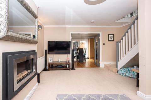 18 Cae Coed, Llandudno Junction, LL31 9LD
