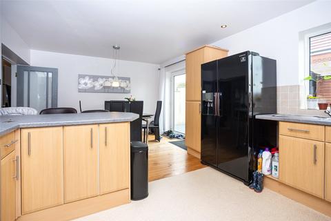 18 Cae Coed, Llandudno Junction, LL31 9LD