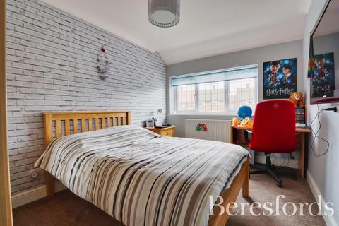64 Penrith Road, Romford, RM3 9NJ