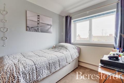 64 Penrith Road, Romford, RM3 9NJ