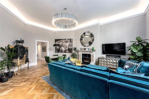 32 Campden Grove, London, W8 4JQ