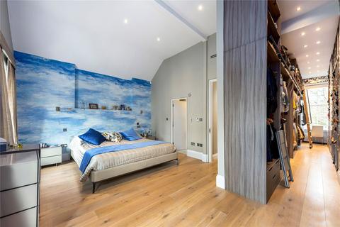 32 Campden Grove, London, W8 4JQ