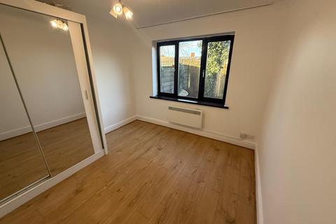 undefined, Maple Leaf Court