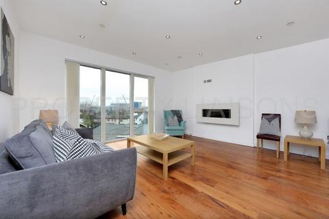 3 bedroom duplex to rent, Blenheim Court, Denham Street, Greenwich, SE10