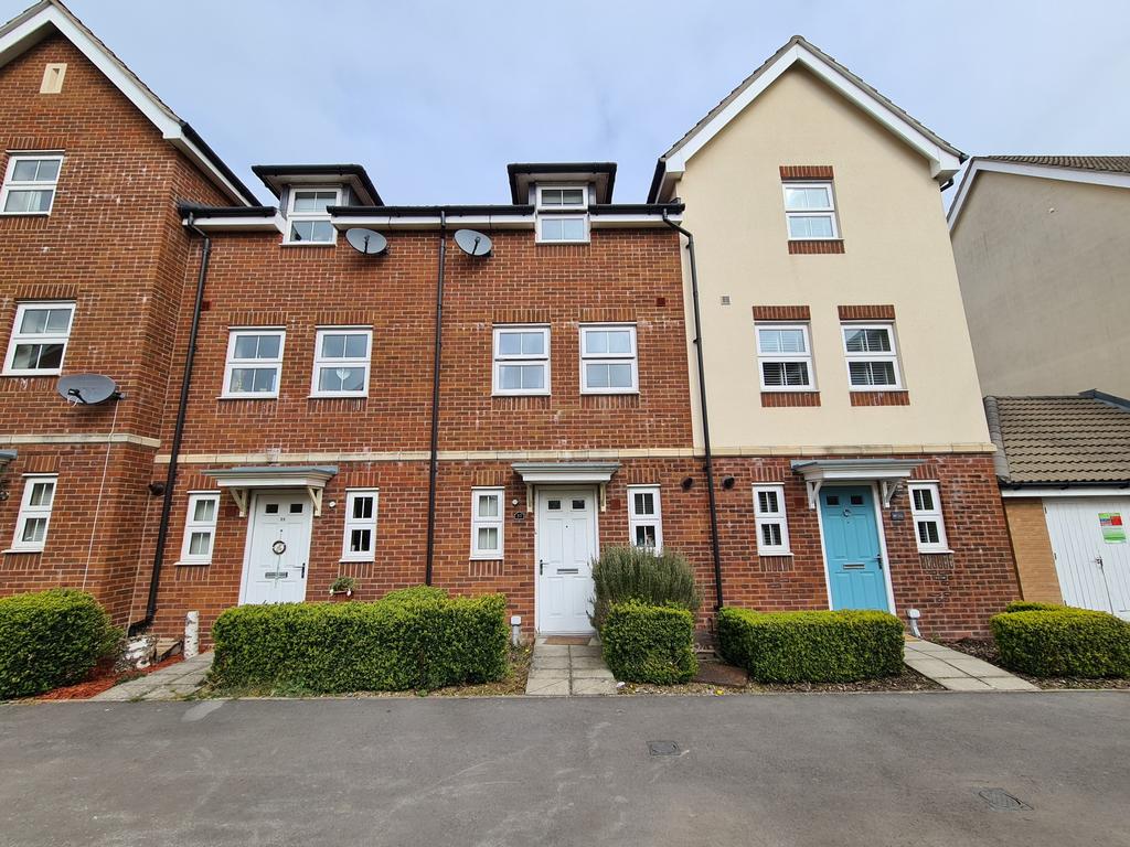 Hansen Gardens, Hedge End 3 bed townhouse £1,295 pcm (£299 pw)
