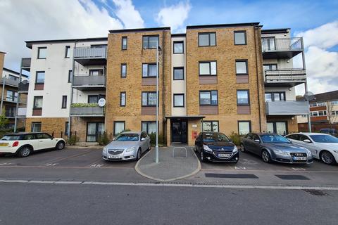 2 bedroom ground floor flat to rent, Cumbrian Way, Millbrook