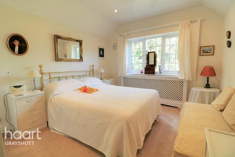 2 bedroom apartment for sale - Hazel Grove, Hindhead