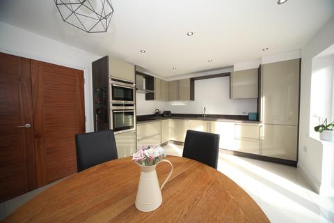 26 Green Close, Brookmans Park, Hatfield, AL9 7ST
