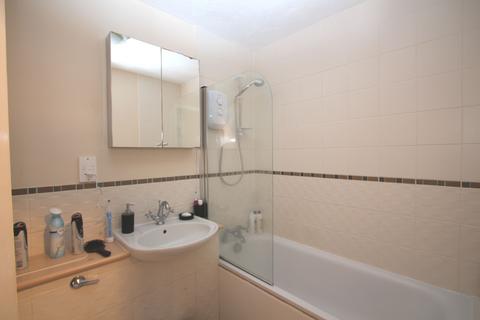 1 bedroom flat to rent - Galsworthy Road, Kingston upon Thames KT2