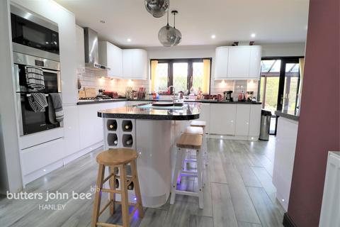 11 Sandy Hill, Werrington, Stoke-on-trent, ST9 0ET
