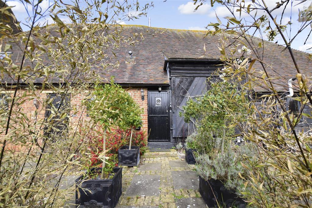 Gore Lane, Eastry, Sandwich, Kent 3 bed semidetached house £650,000
