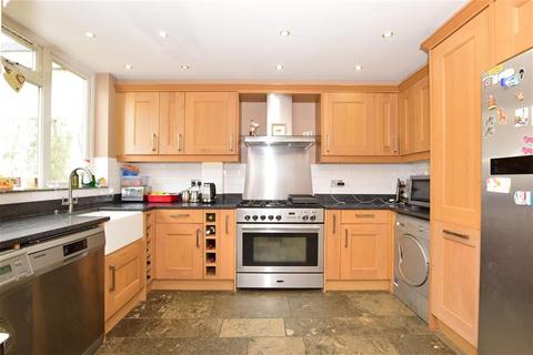 72 Endlebury Road, London, E4 6QG