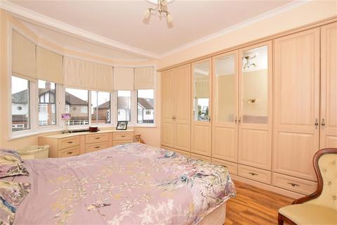 72 Endlebury Road, London, E4 6QG