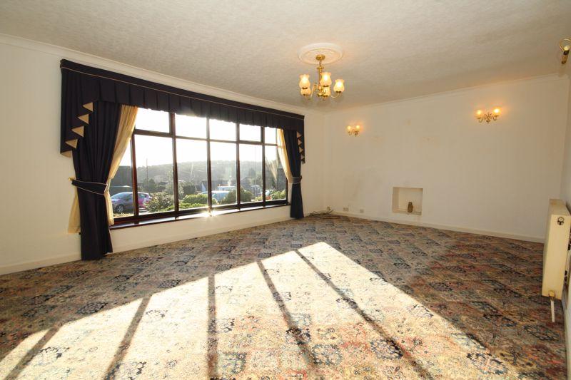 Lounge / Dining Room