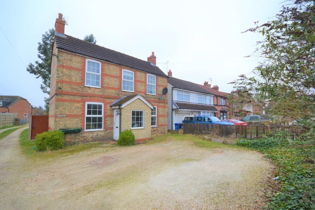 Gate House Lane, Auckley, Doncaster, South Yorkshire, DN9 3EJ 3 bed
