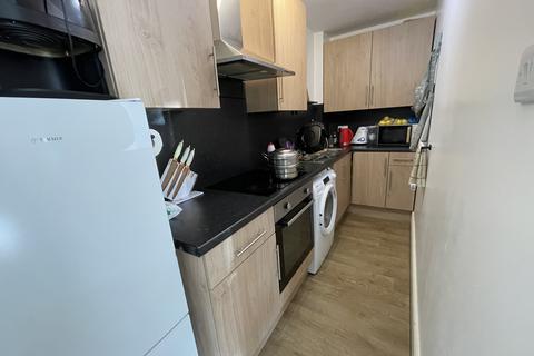 undefined, Lawn Avenue , Doncaster DN1