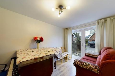 4 Blackthorn Close, Hasland, Chesterfield, S41 0DY