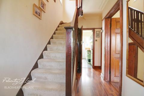 244 Wricklemarsh Road, London, SE3 8DW